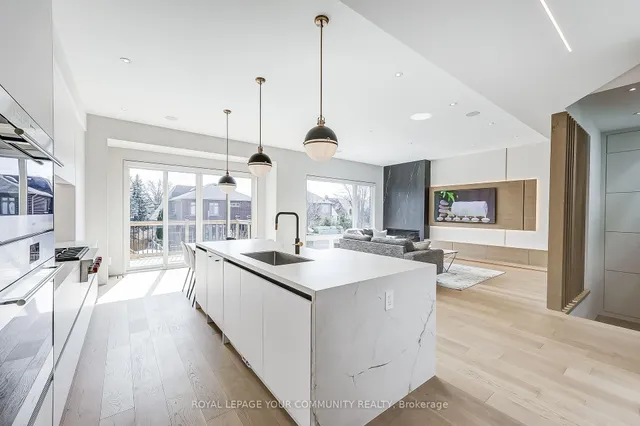 Additional image 16 of 131 Poyntz Ave