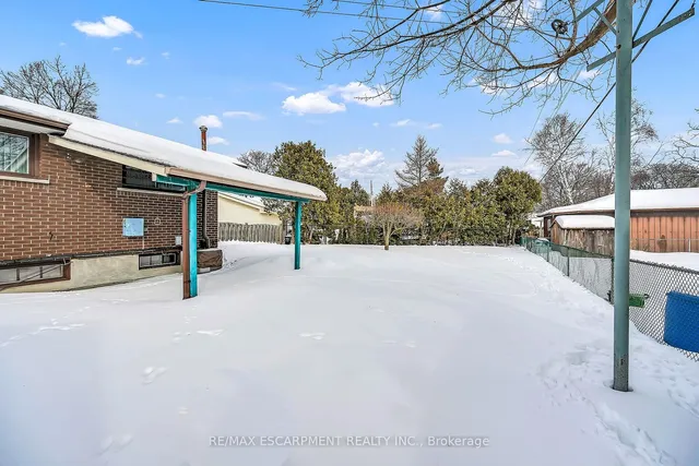 Additional image 39 of 41 Crane Crt