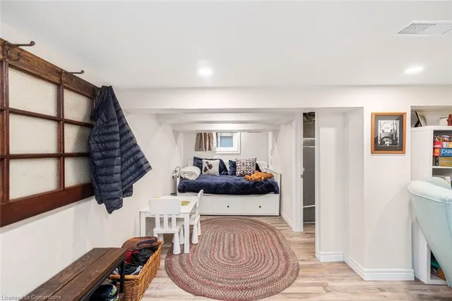 Additional image 29 of 18 Cliff Ave