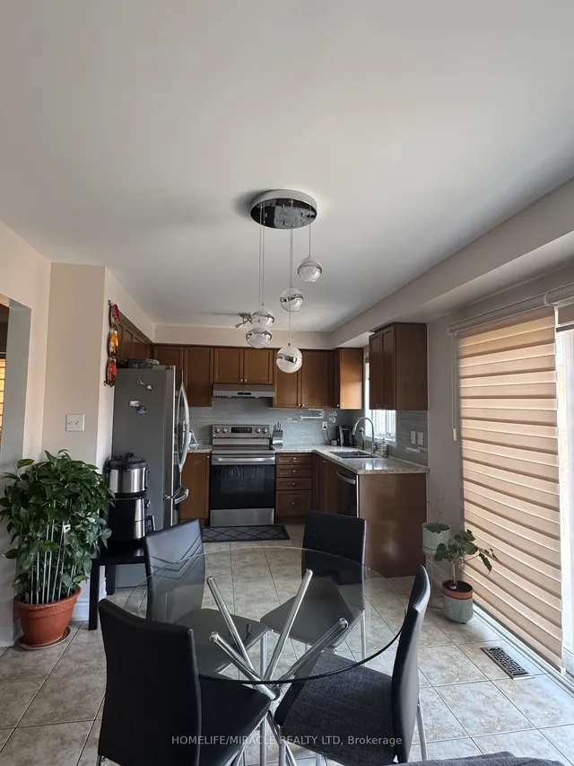 Additional image 3 of 311 Brisdale Dr