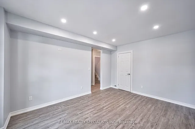 Additional image 11 of 108 Victoria Ave