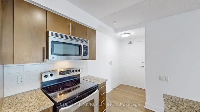Additional image 9 of 2191 Yonge St Unit 2812