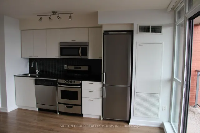 Additional image 9 of 775 King St Unit 518