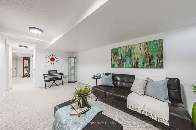 Additional image 34 of 27 Dufay Rd