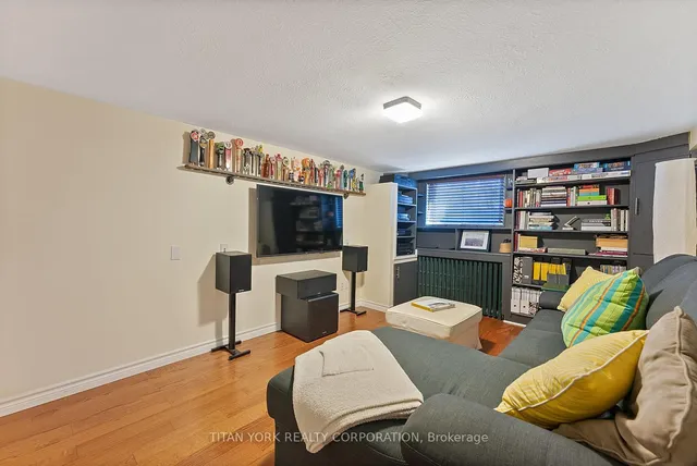 Additional image 16 of 2 Bracebridge Ave