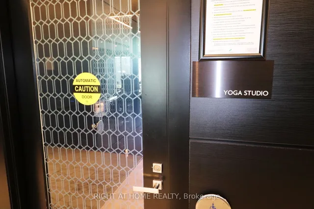 Additional image 35 of 31 Tippet Rd Unit 541