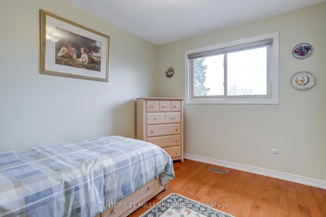 Additional image 28 of 27 Sunforest Dr