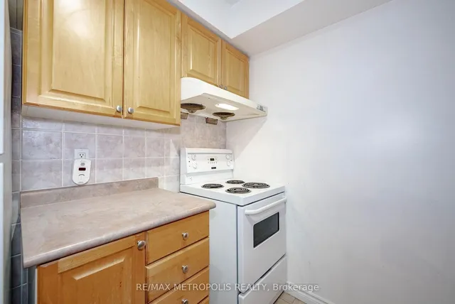 Additional image 18 of 61 Town Centre Crt Unit 605