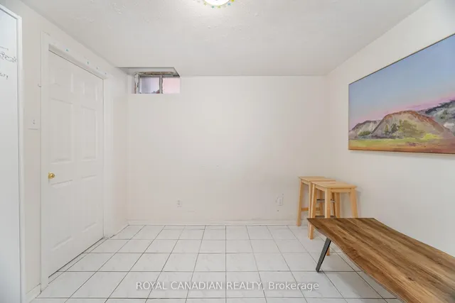 Additional image 43 of 69 Yellow Brick Rd