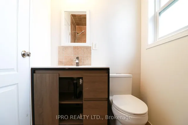 Additional image 8 of 15 Golding Ave