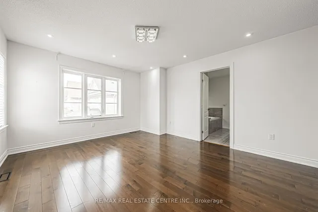 Additional image 23 of 107 Hazelton Ave