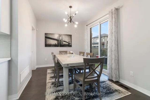 Additional image 20 of 12 Moorcroft Pl