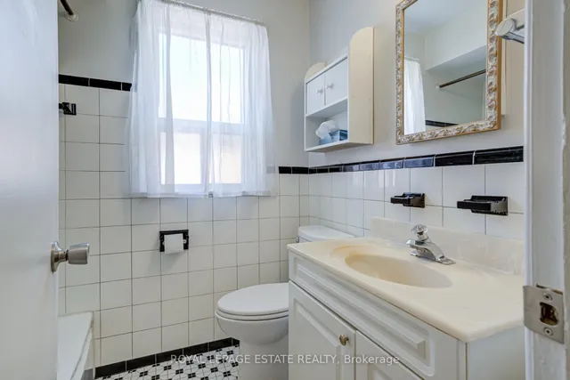 Additional image 13 of 38 Brawley Ave