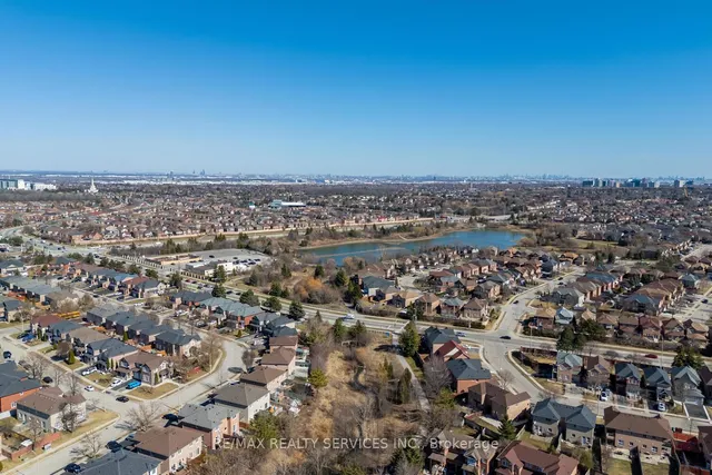 Additional image 43 of 83 Checkerberry Cres