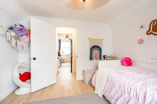 Additional image 30 of 351 Queensdale Ave