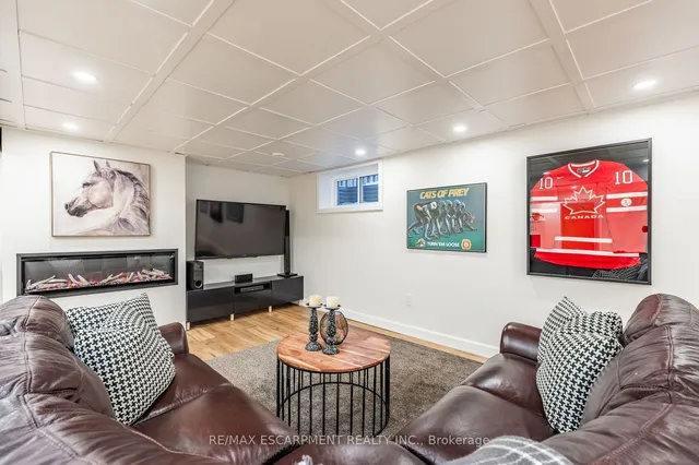 Additional image 32 of 141 BUCKINGHAM Dr