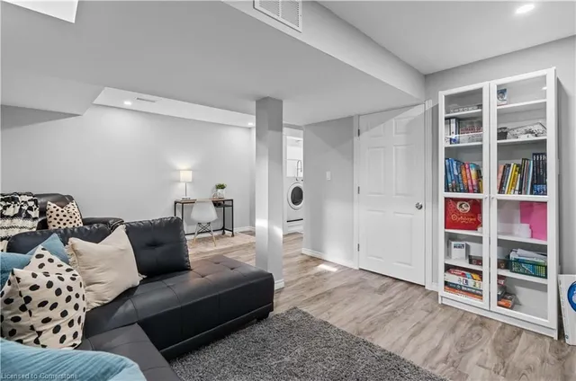 Additional image 17 of 485 Green Rd Unit 39