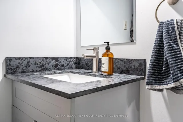 Additional image 27 of 69 Vansitmart Ave