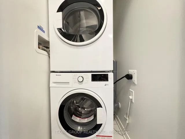 Additional image 36 of 60 Shuter St Unit 817