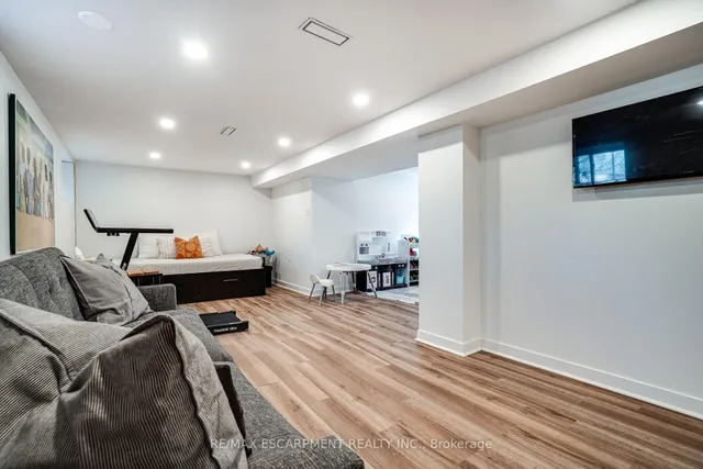 Additional image 32 of 18 HADDON Ave