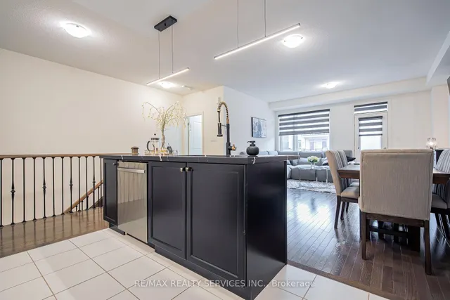 Additional image 18 of 19 Arrowview Dr