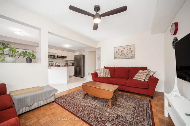 Additional image 17 of 19 Blue Lake Ave