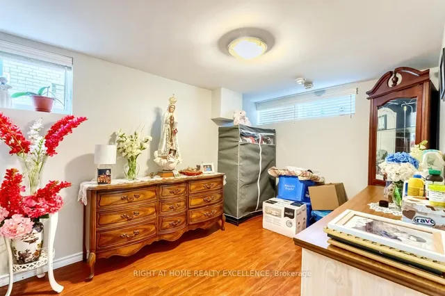 Additional image 33 of 24 Flowertown Ave