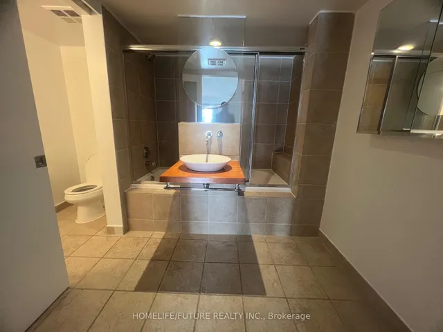 Additional image 22 of 550 Queens Quay Unit 1022