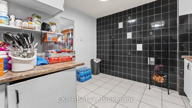 Additional image 10 of 362 The East Mall Dr Unit 1401