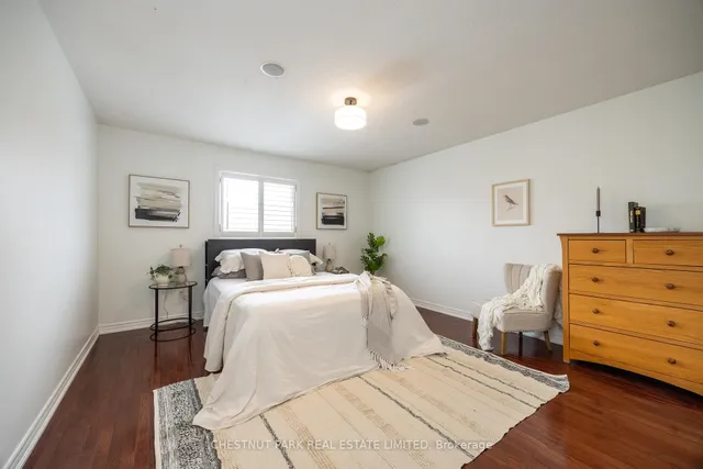 Additional image 20 of 48 Playfair Crt