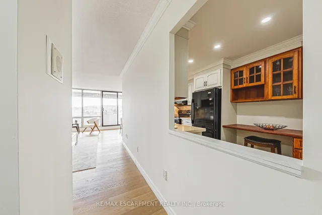 Additional image 3 of 2055 UPPER MIDDLE Rd Unit 808