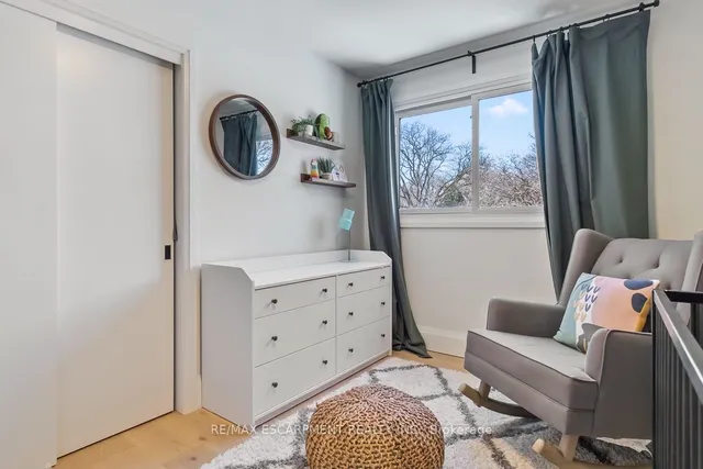 Additional image 21 of 694 Holt Dr