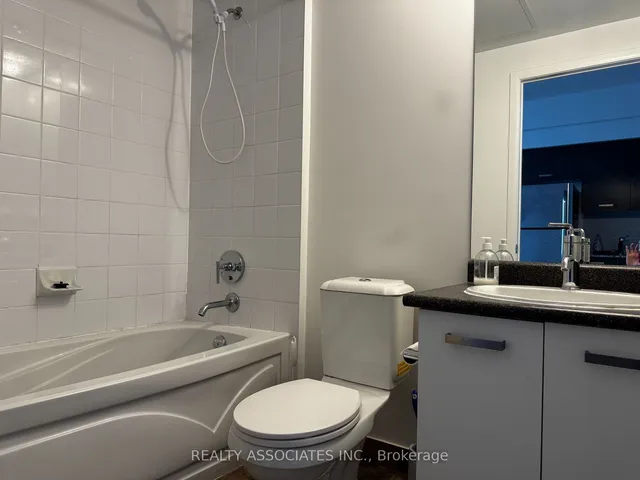 Additional image 8 of 832 Bay St Unit 1309