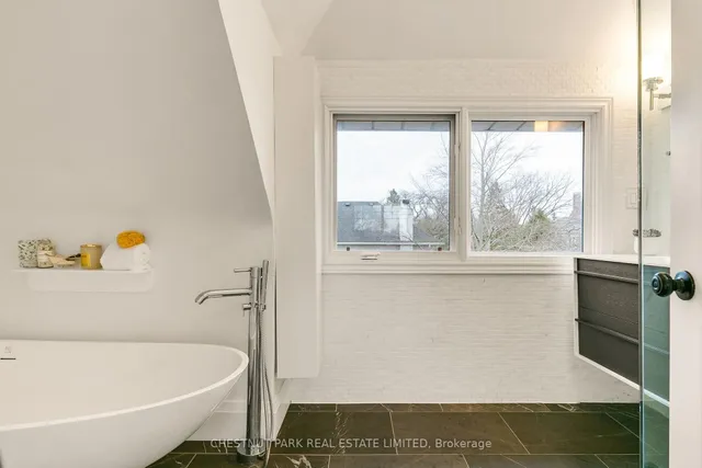 Additional image 35 of 119 Glenview Ave