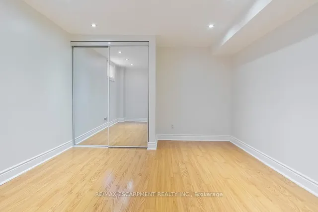 Additional image 33 of 1257 Hillview Cres