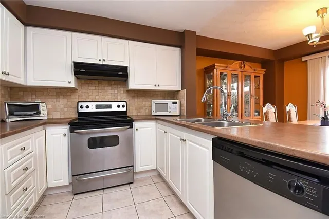 Additional image 19 of 11 Longview Dr