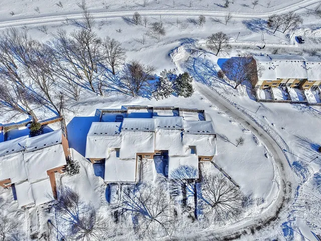 Additional image 17 of 201 QUEEN VICTORIA Dr Unit 139