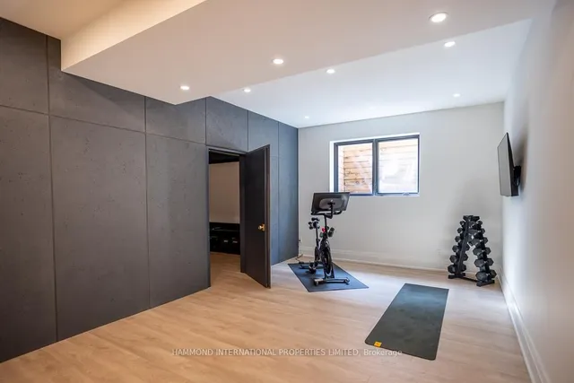 Additional image 29 of 24 Totteridge Rd