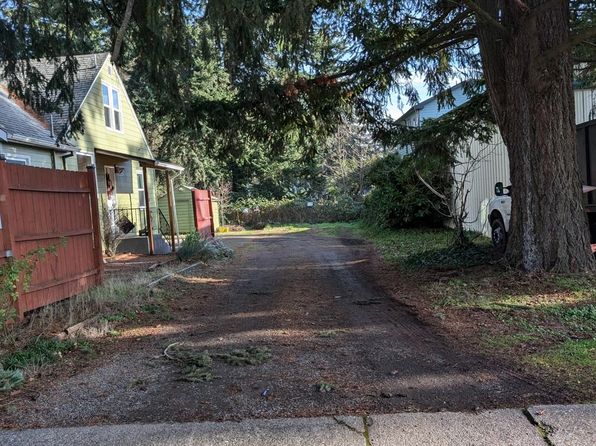 139 Southeast Ave, Portland, OR 97233