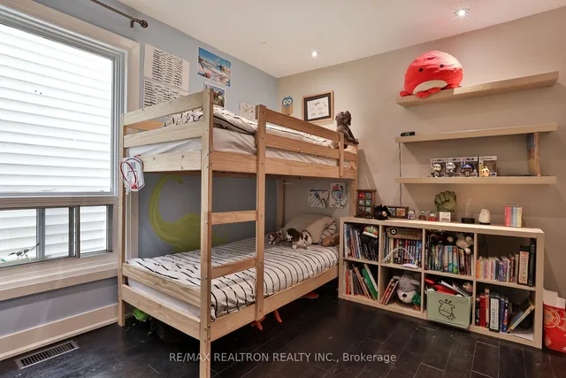 Additional image 27 of 28 Muriel Ave