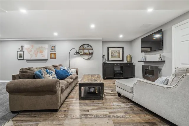 Additional image 24 of 30 Grande Ave