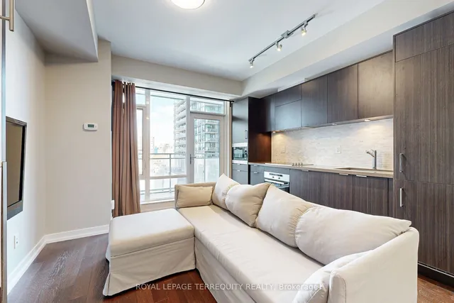 21 Widmer St Unit 1003
