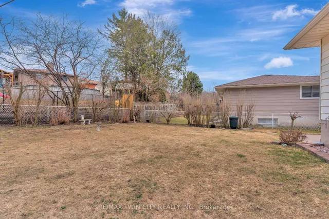 Additional image 39 of 158 Martinglen Cres