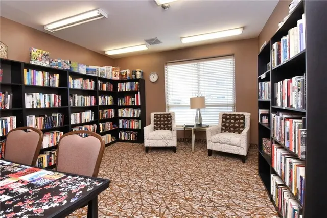 Additional image 29 of 3000 Creekside Dr Unit 304