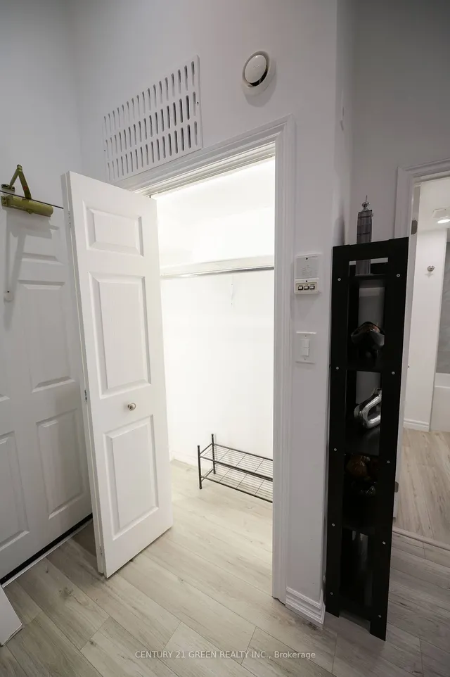 Additional image 6 of 4015 Kilmer Dr Unit 409