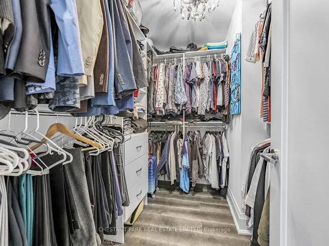 Additional image 32 of 1074 Bay St Unit 11