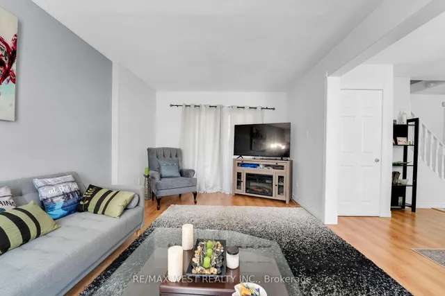 Additional image 11 of 18 Jasmine Sq