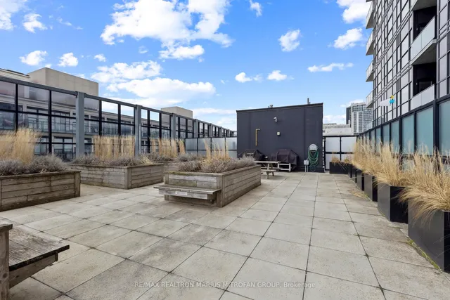 Additional image 46 of 1 Victoria St Unit 613