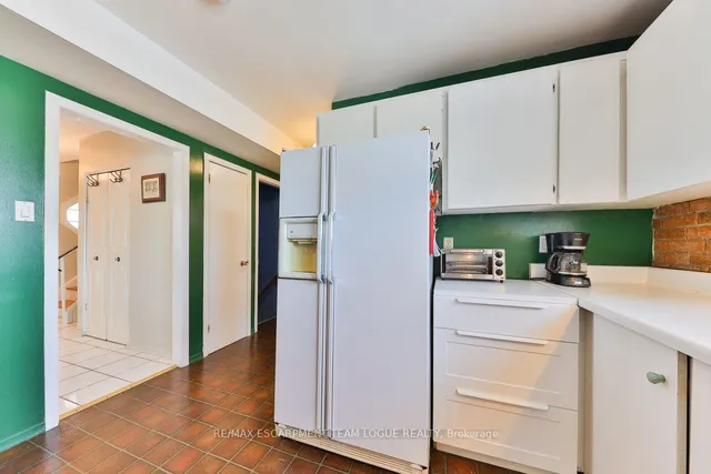 Additional image 14 of 1292 Elgin Cres