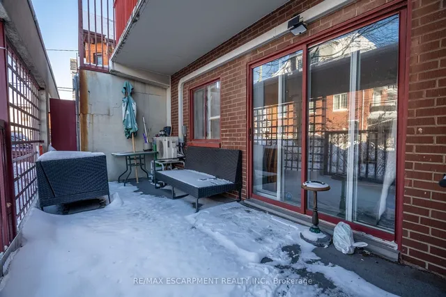 Additional image 20 of 141 Catharine St Unit 103